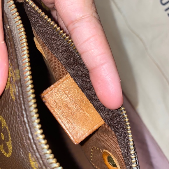 Louis Vuitton Mini Speedy - Picture 10 of 16